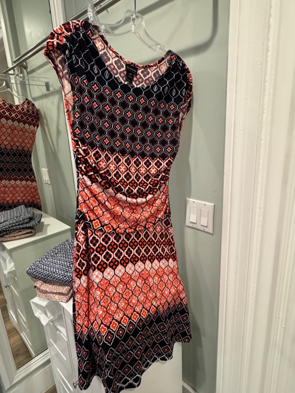 Dress - Picture 2 of 5